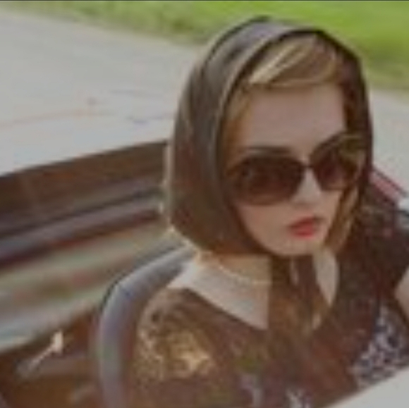 Meet your Posher, Karla - Picture 1 of 1